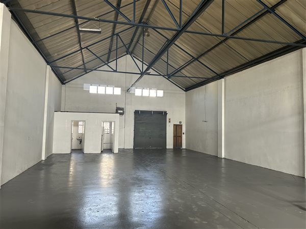 250  m² Industrial space