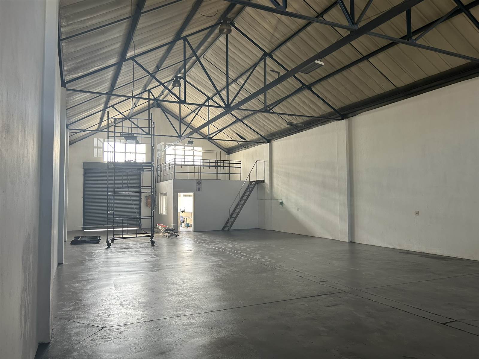 250  m² Industrial space in Laser Park photo number 5