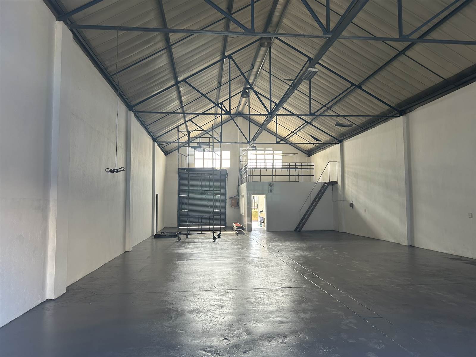 250  m² Industrial space in Laser Park photo number 6