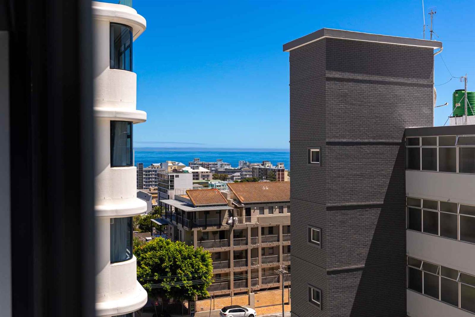 2 Bed Apartment in Sea Point photo number 23