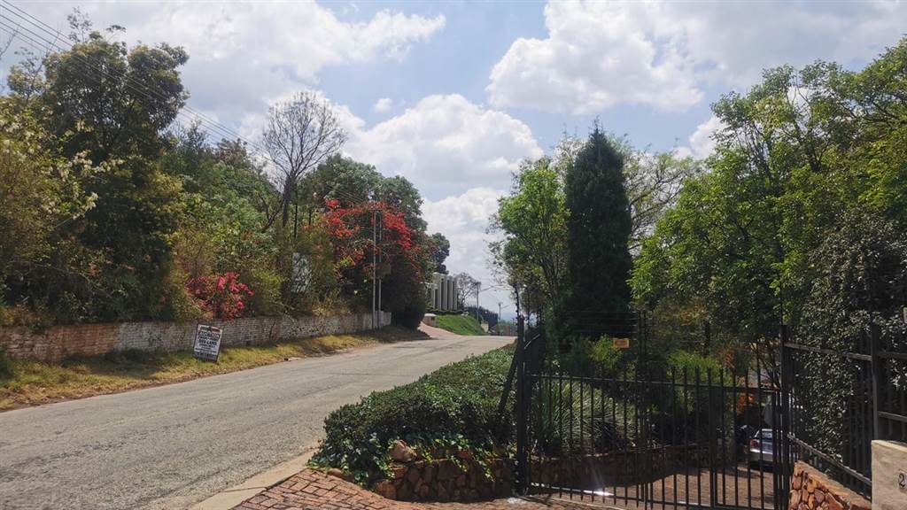 3960 m² Land available in Waterkloof Ridge photo number 7