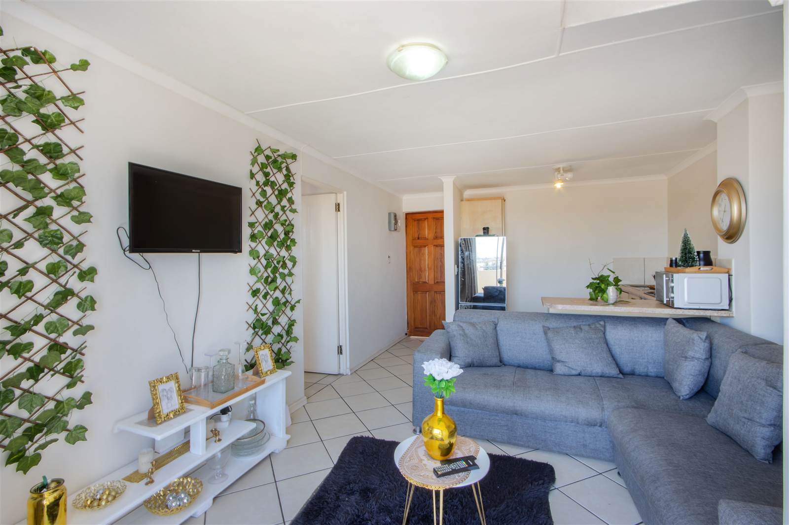 1 Bed Apartment in Gordons Bay Central photo number 14