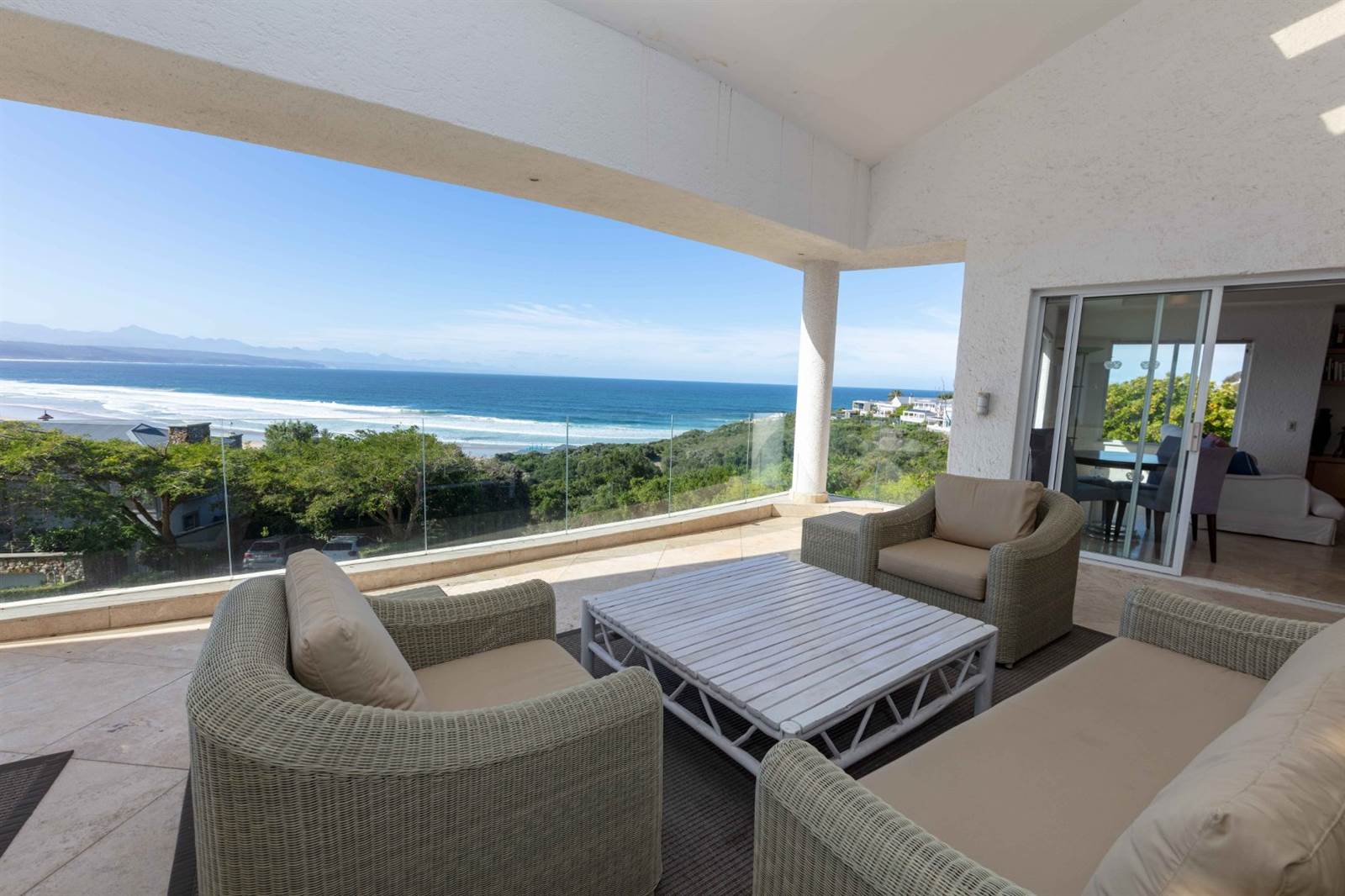 5 Bed House in Plettenberg Bay photo number 2