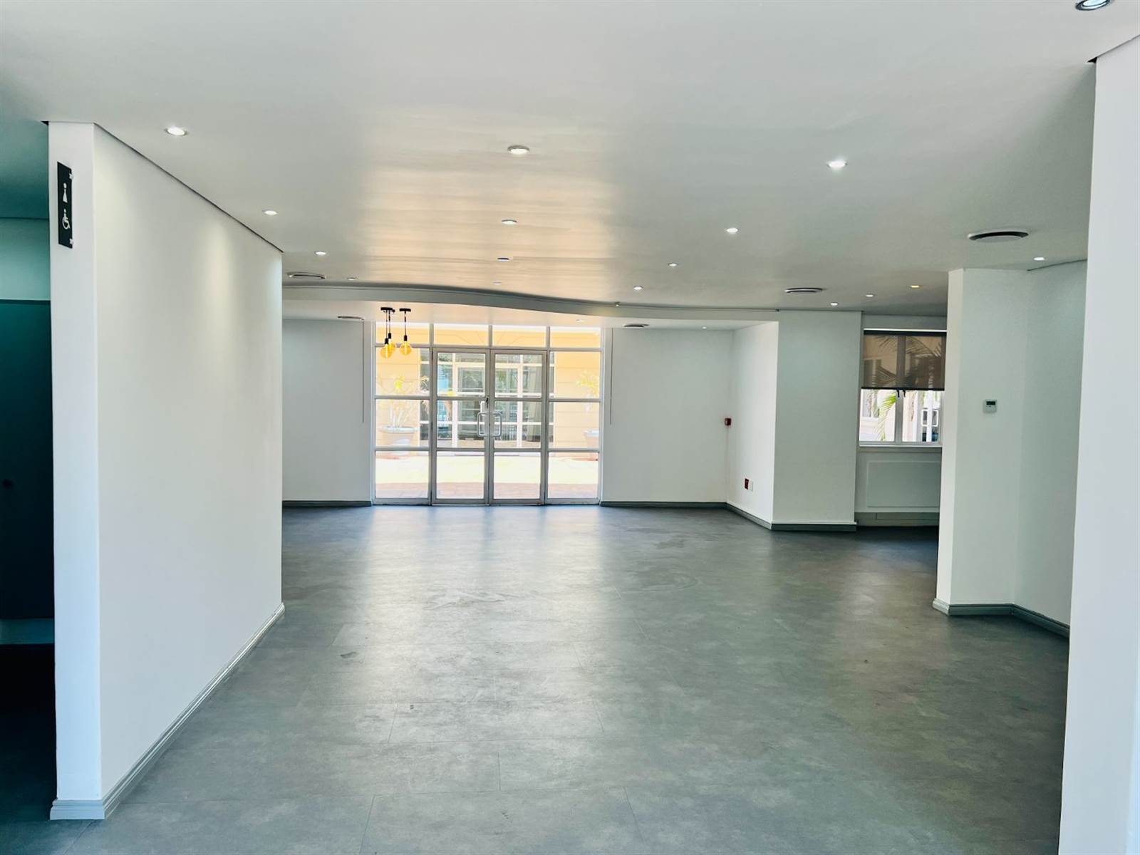 2415  m² Commercial space in Bryanston photo number 4