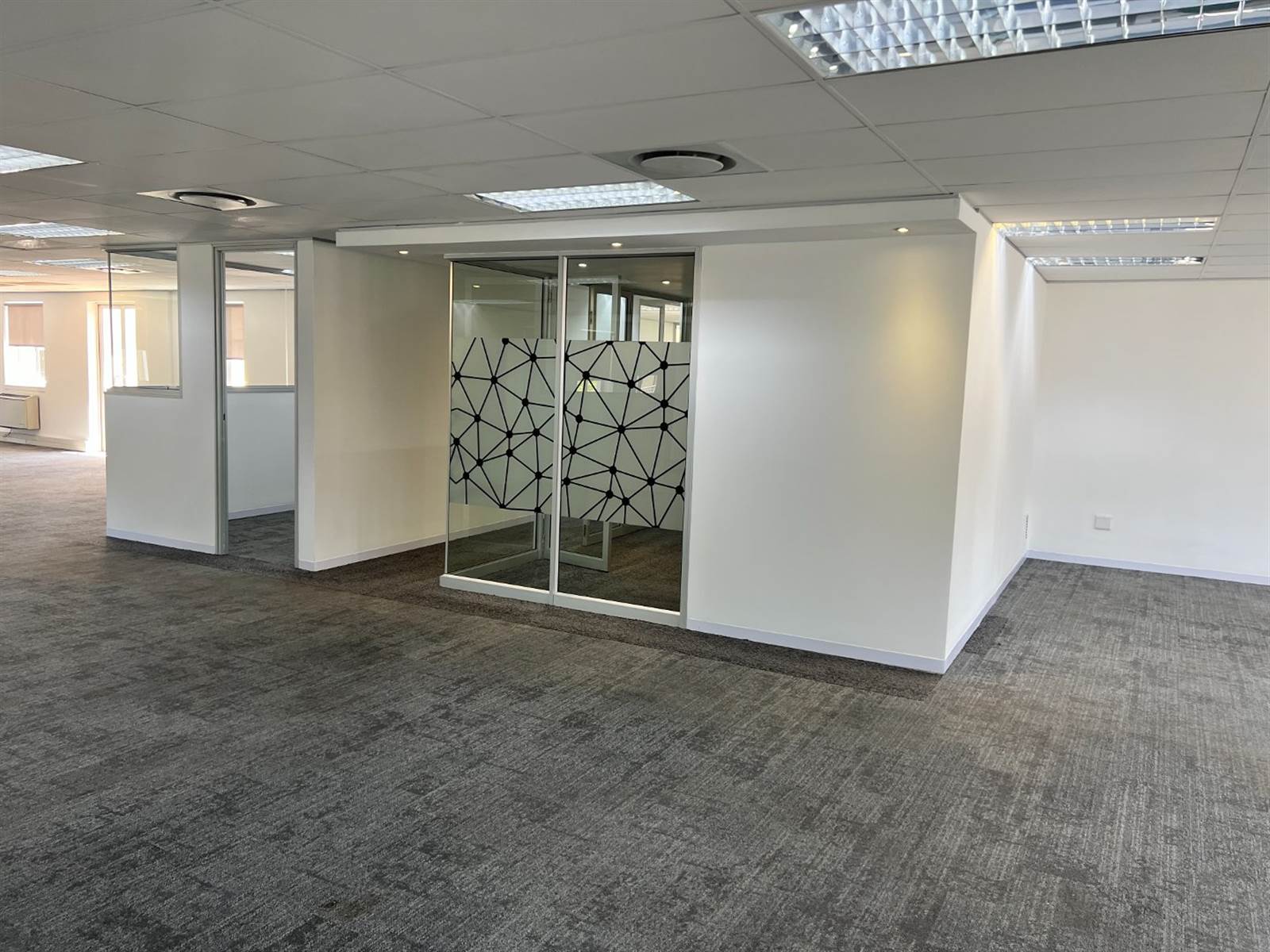 2415  m² Commercial space in Bryanston photo number 25