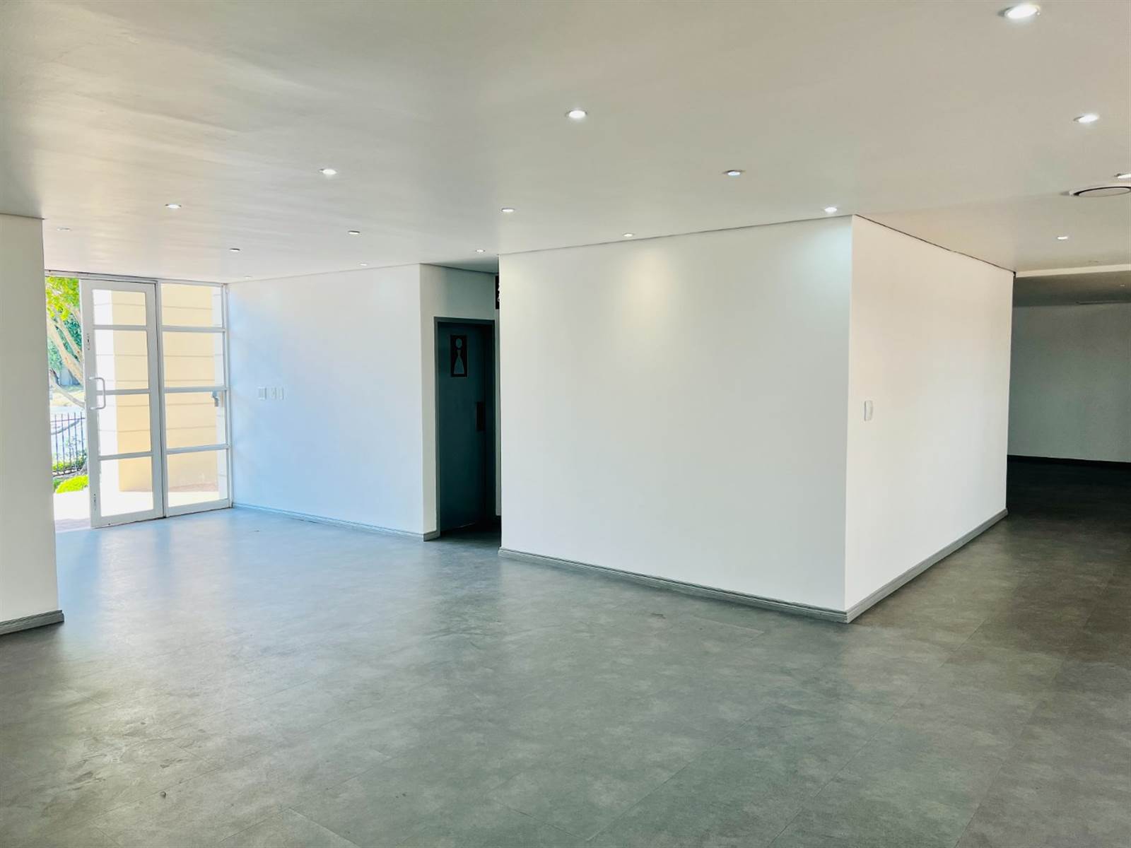 2415  m² Commercial space in Bryanston photo number 6