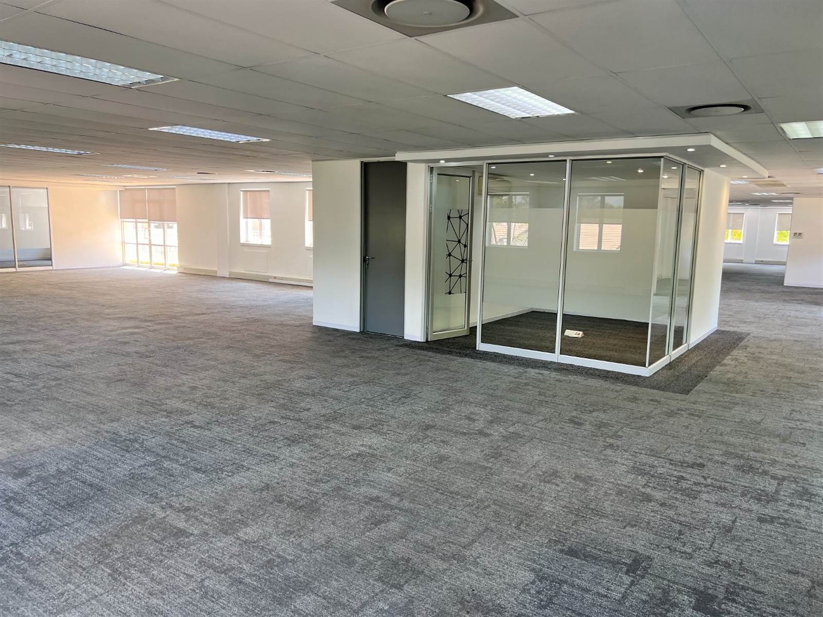 2415  m² Commercial space in Bryanston photo number 28