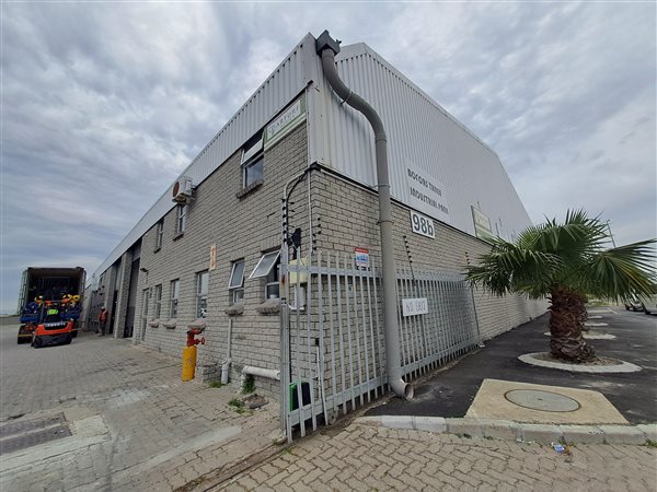 567  m² Industrial space