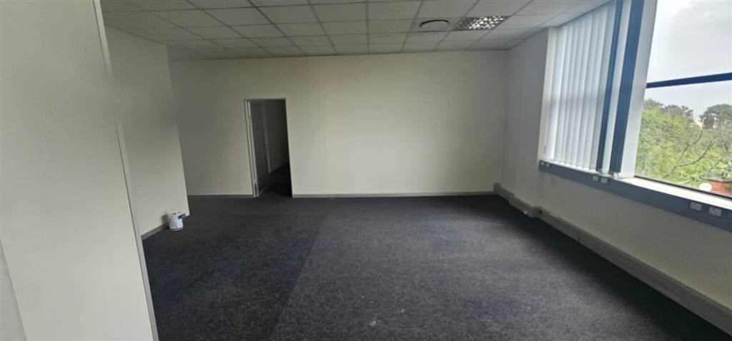 198  m² Office Space in Ballito photo number 10