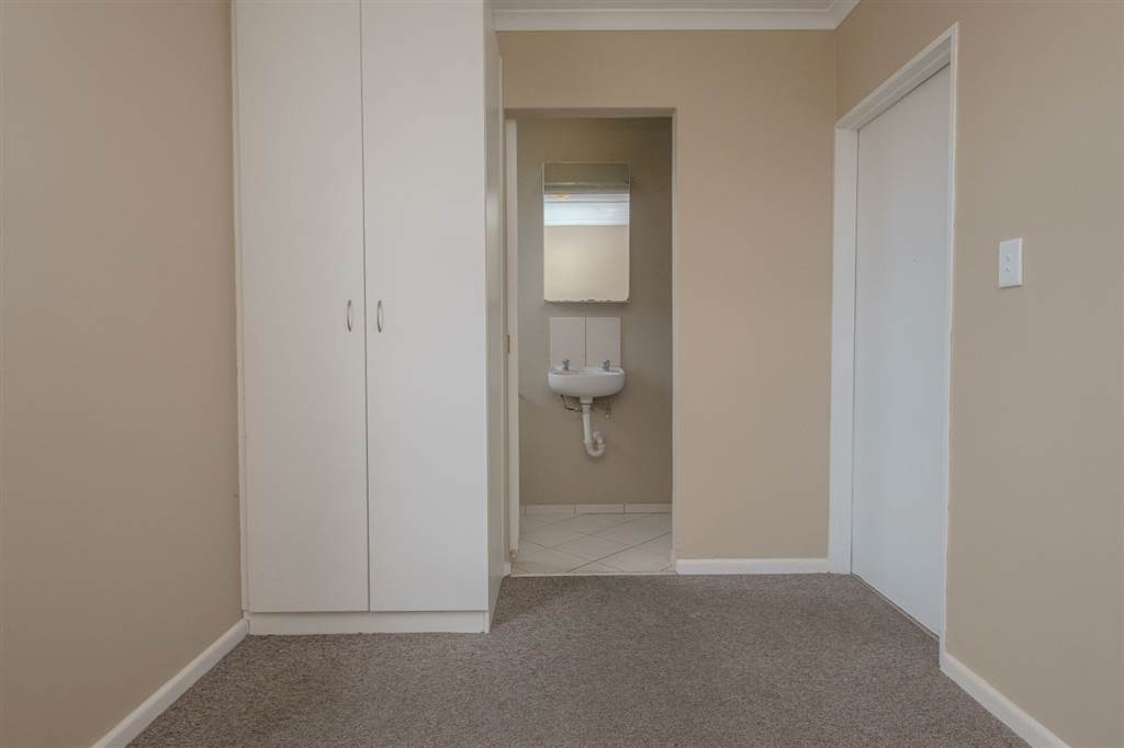 1 Bed Apartment in The Conifers photo number 15
