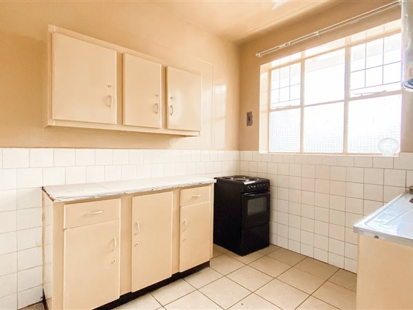 3 Bed Apartment in Hillbrow