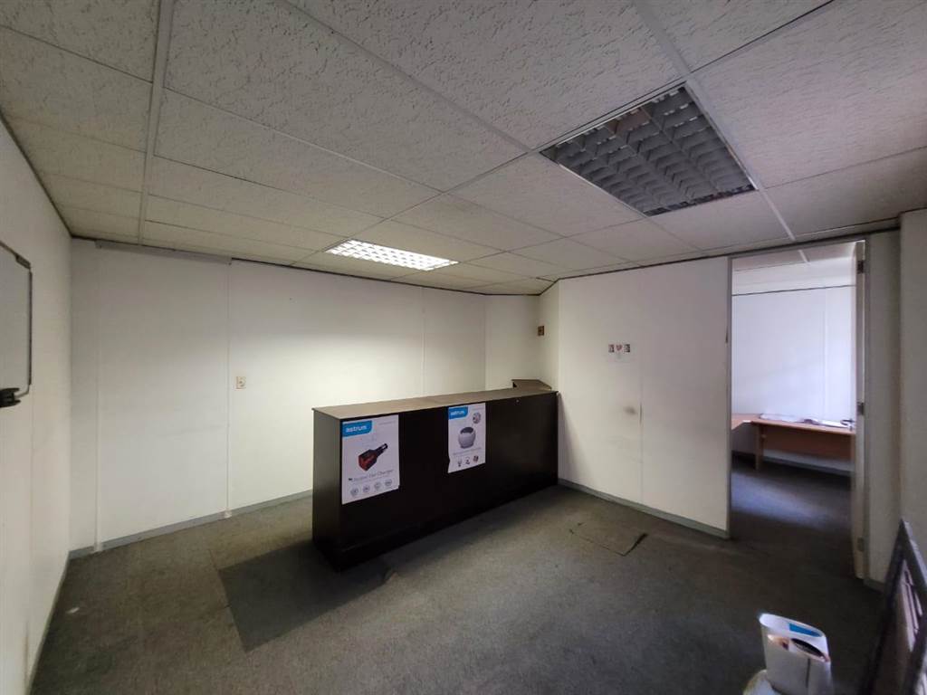 39  m² Commercial space in Kempton Park Central photo number 9