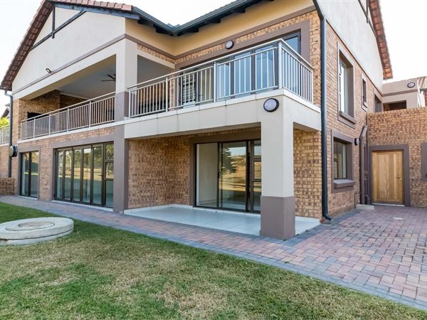 4 Bedroom Townhouse 4 Bedroom Townhouse