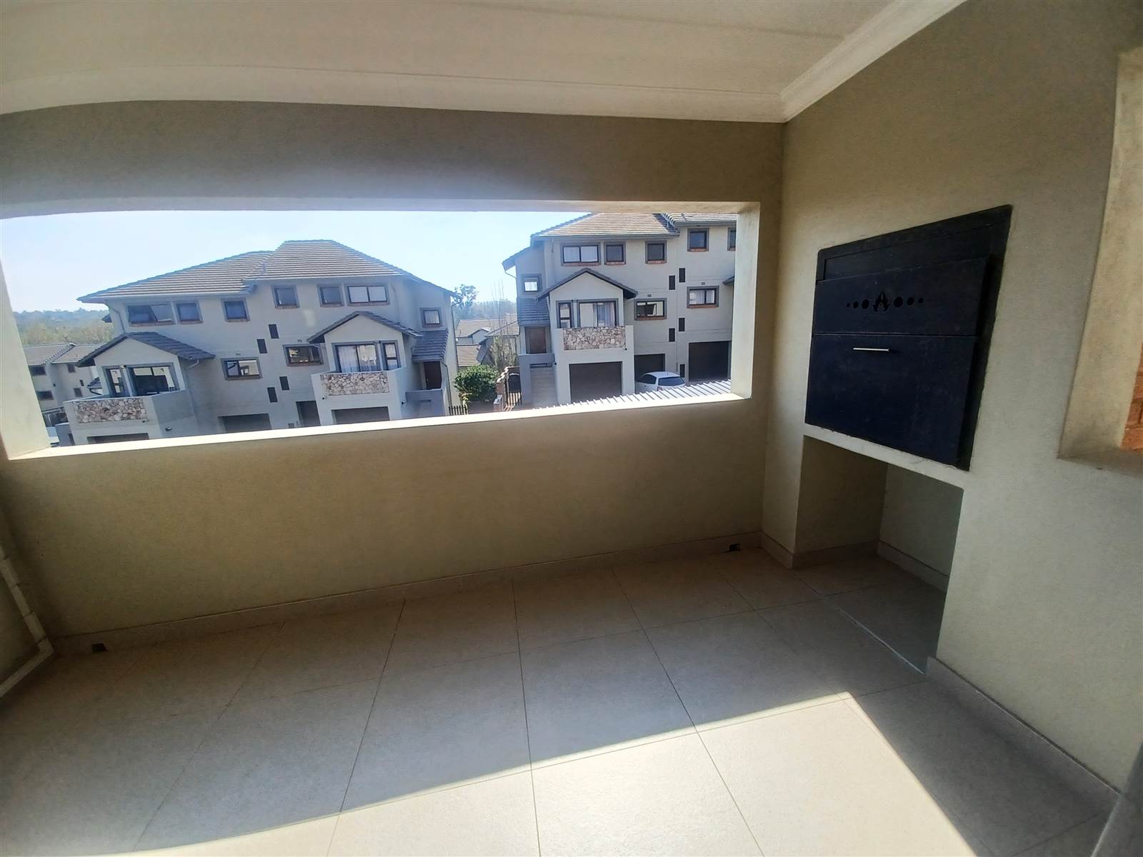 2 Bed Apartment in Kyalami Hills photo number 11