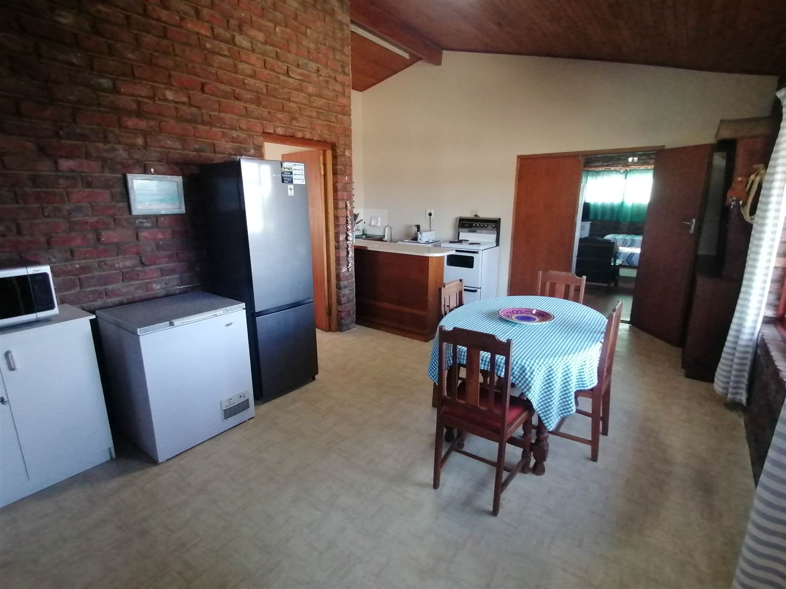2 Bed House in Jongensfontein photo number 9