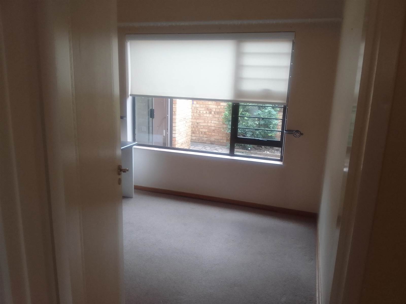 3 Bed Townhouse in Chancliff Ridge photo number 10
