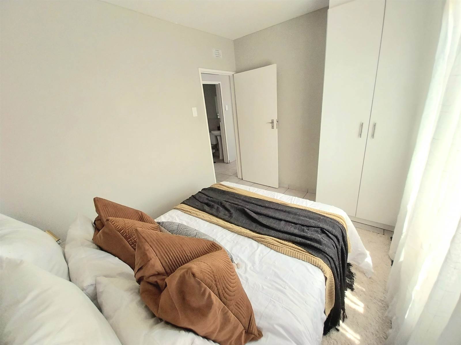 2 Bed Apartment in Eikenhof photo number 6