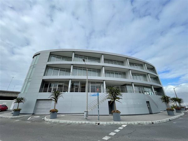 139  m² Commercial space in Lagoon Beach