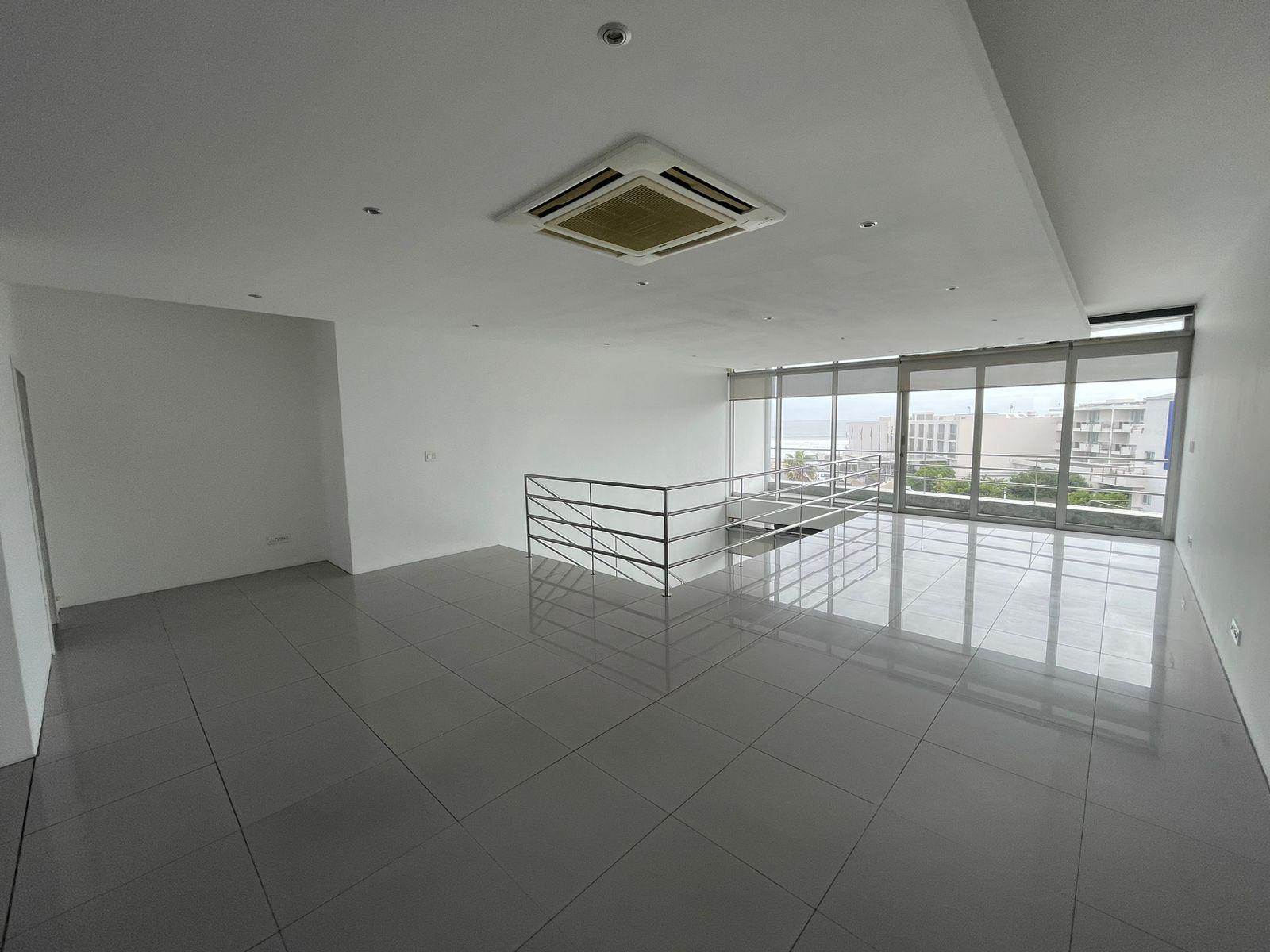 139  m² Commercial space in Lagoon Beach photo number 13