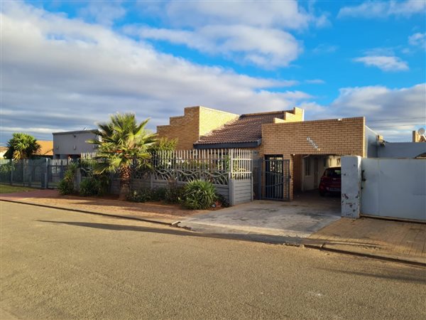 2 Bedroom House 2 Bedroom House