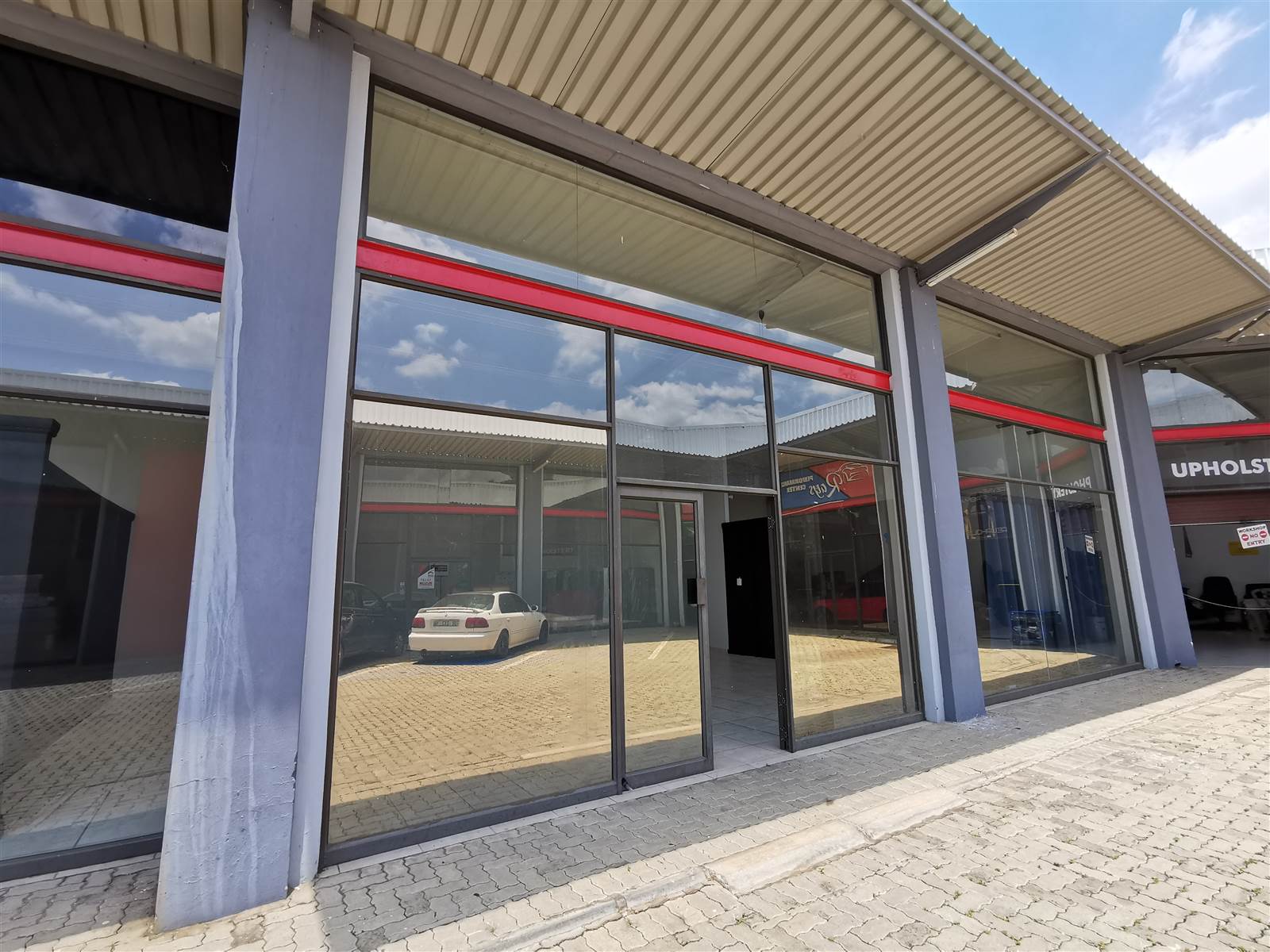 175  m² Commercial space in Wilkoppies photo number 8