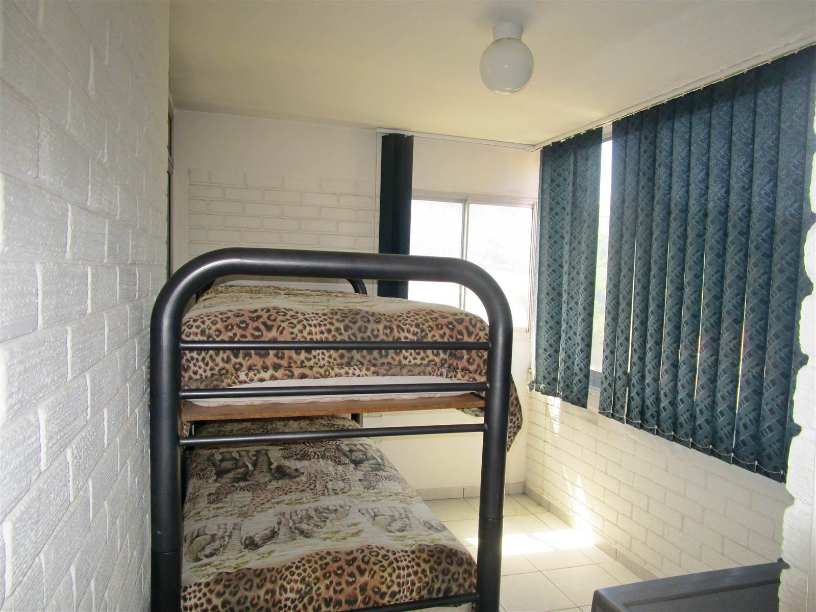 3 Bed Flat in Amanzimtoti photo number 15