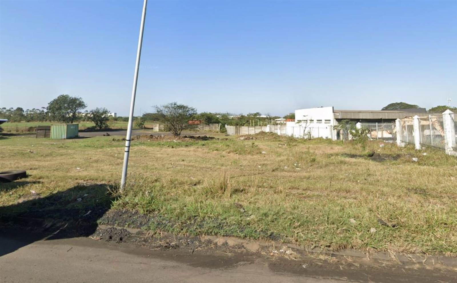 1960 m² Land available in Alton photo number 3