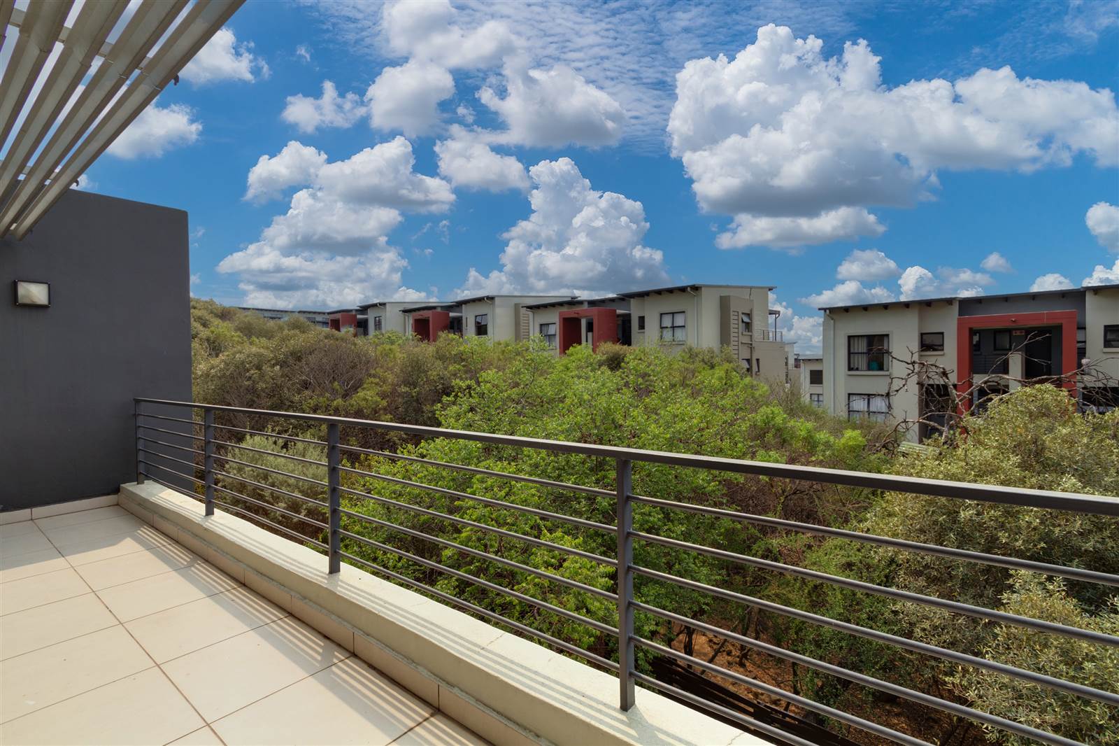 2 Bed Apartment in Fourways photo number 18