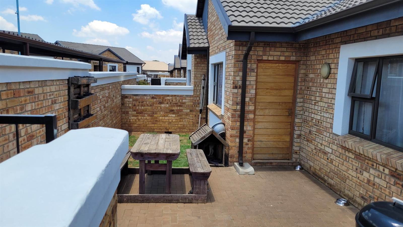 2 Bed Townhouse in Beyers Park photo number 1