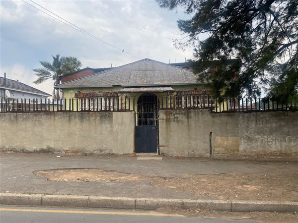 5 Bed House in Germiston South