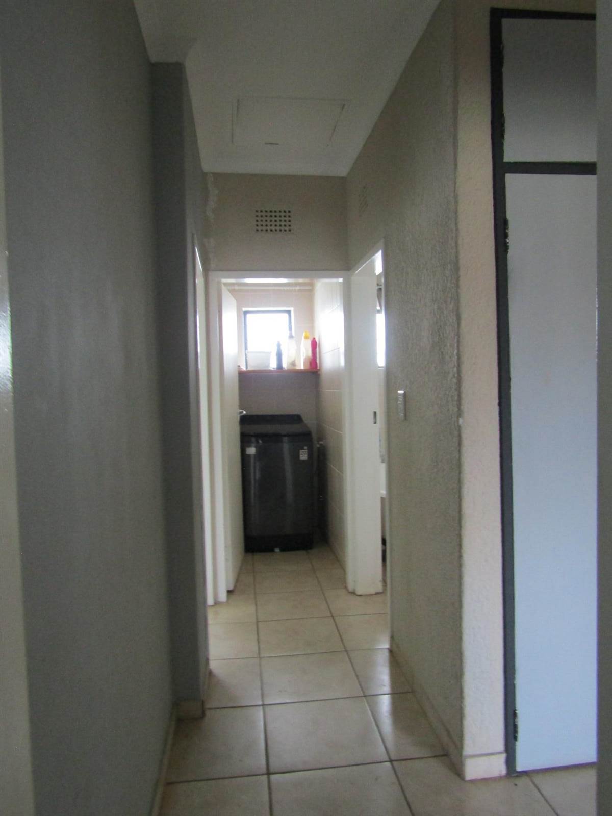 3 Bed House in Krugersdorp North photo number 9
