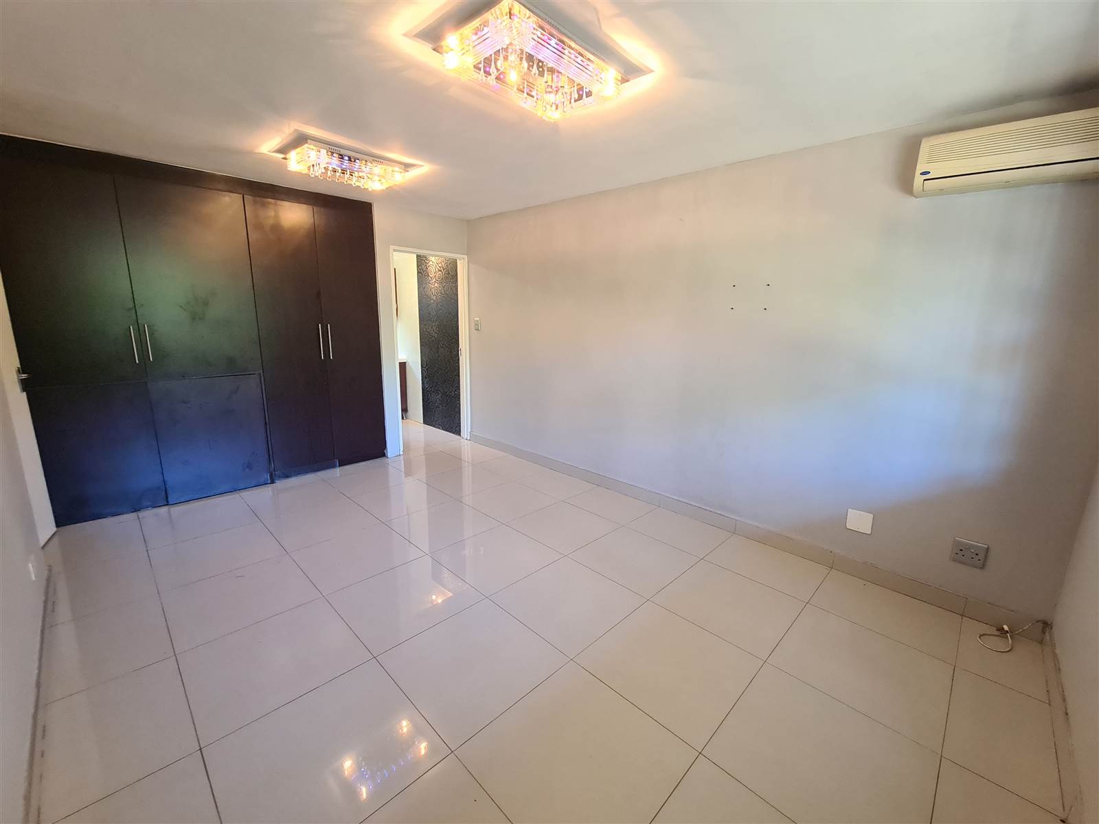3 Bed Apartment in Umgeni Park photo number 10