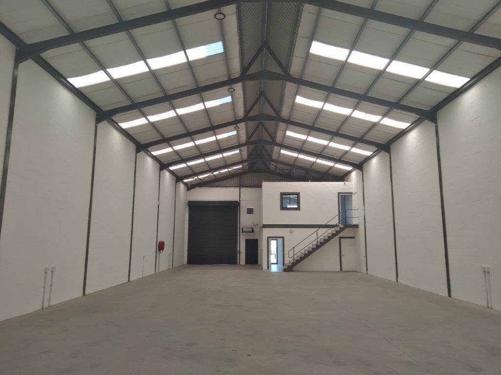 420  m² Industrial space in Parklands photo number 1