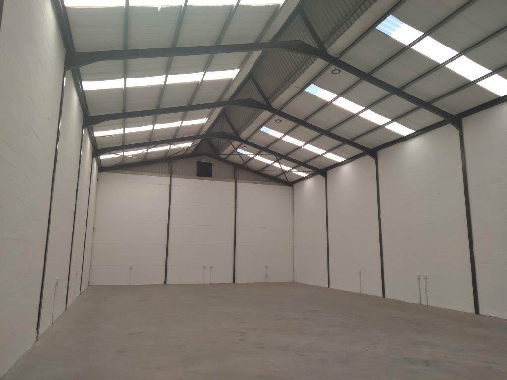 420  m² Industrial space in Parklands photo number 2