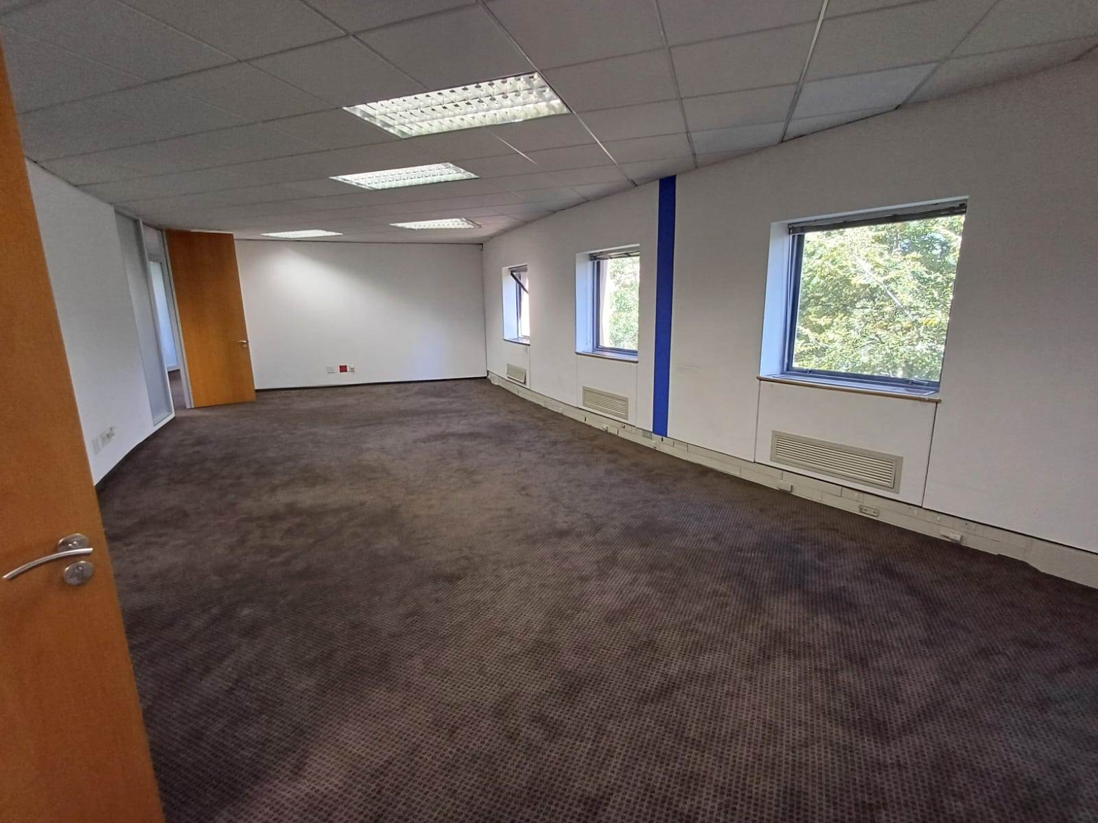 375.4  m² Commercial space in Woodmead photo number 8