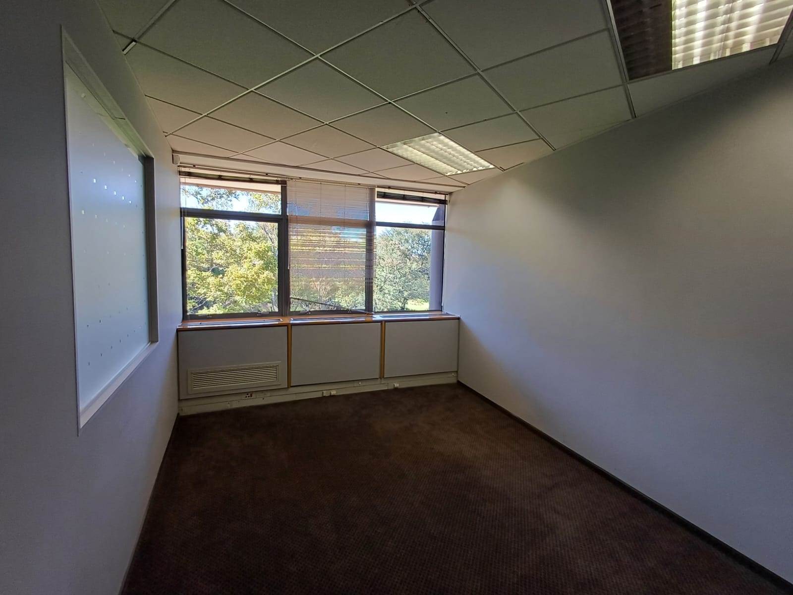 375.4  m² Commercial space in Woodmead photo number 13