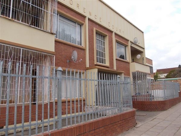 2 Bed Apartment in Uitenhage Central