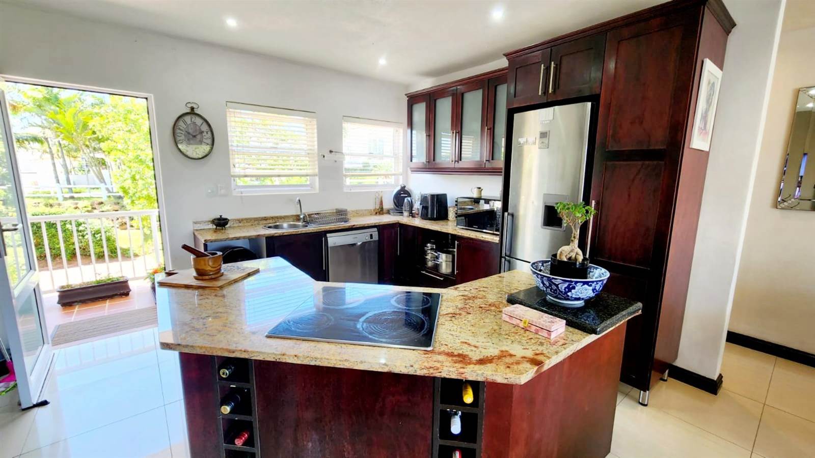 2 Bed Townhouse in La Lucia photo number 6