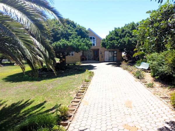 2 Bedroom House 2 Bedroom House