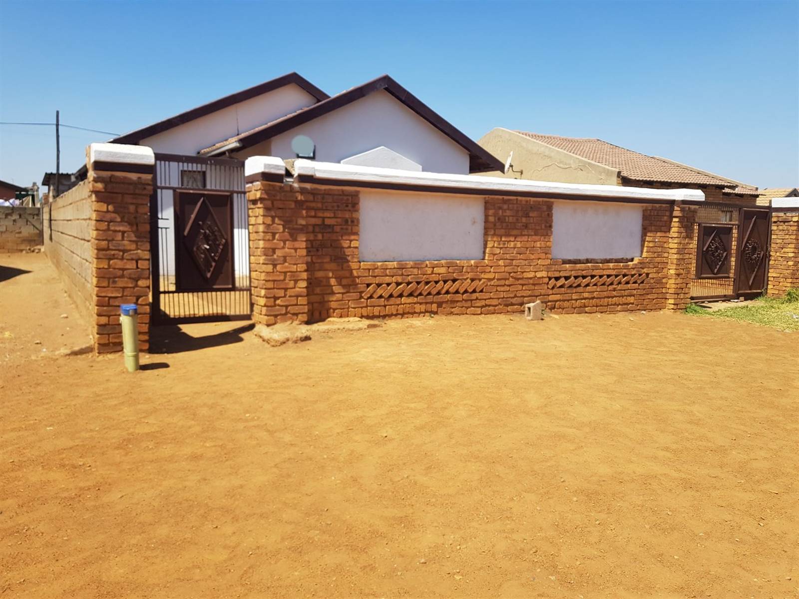 3 Bed House in Tsakane photo number 1