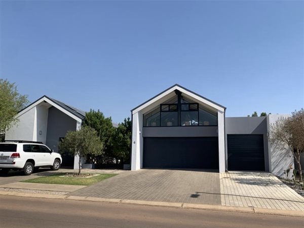 4 Bedroom House 4 Bedroom House