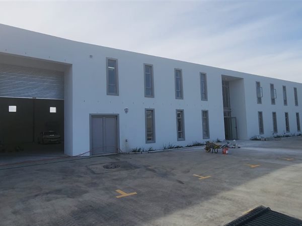 600  m² Industrial space