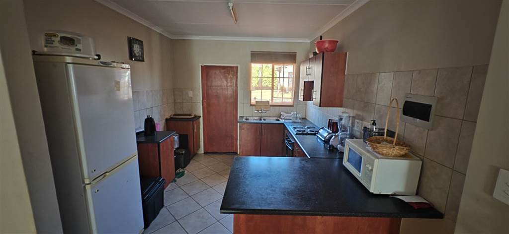3 Bed House in Amandasig photo number 3
