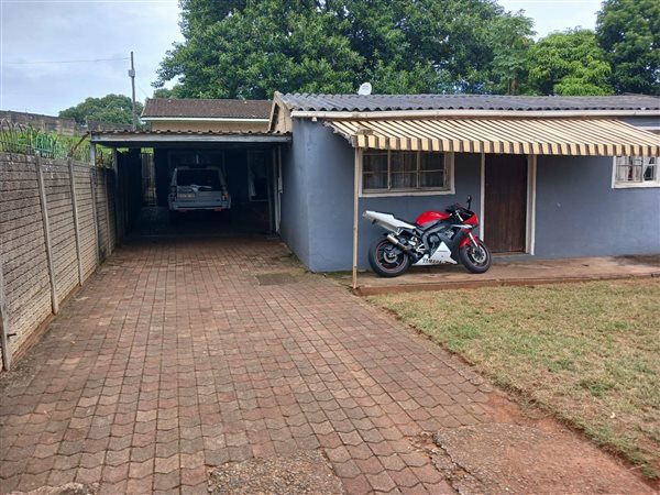 2 Bedroom House 2 Bedroom House