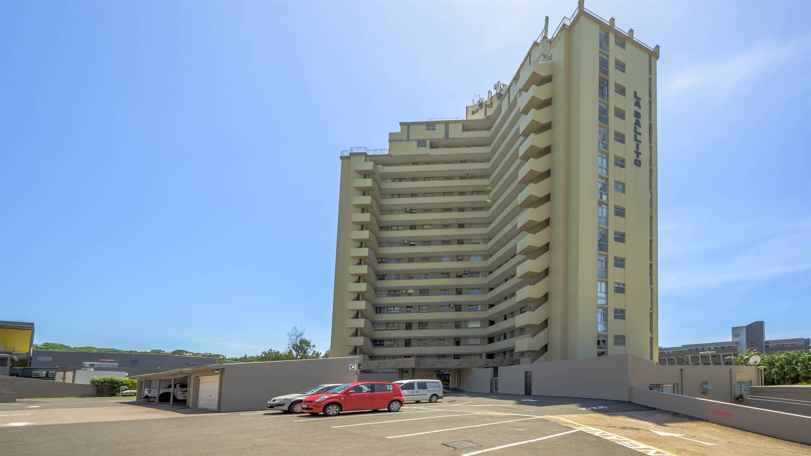 1.5 Bed Apartment in Ballito photo number 25
