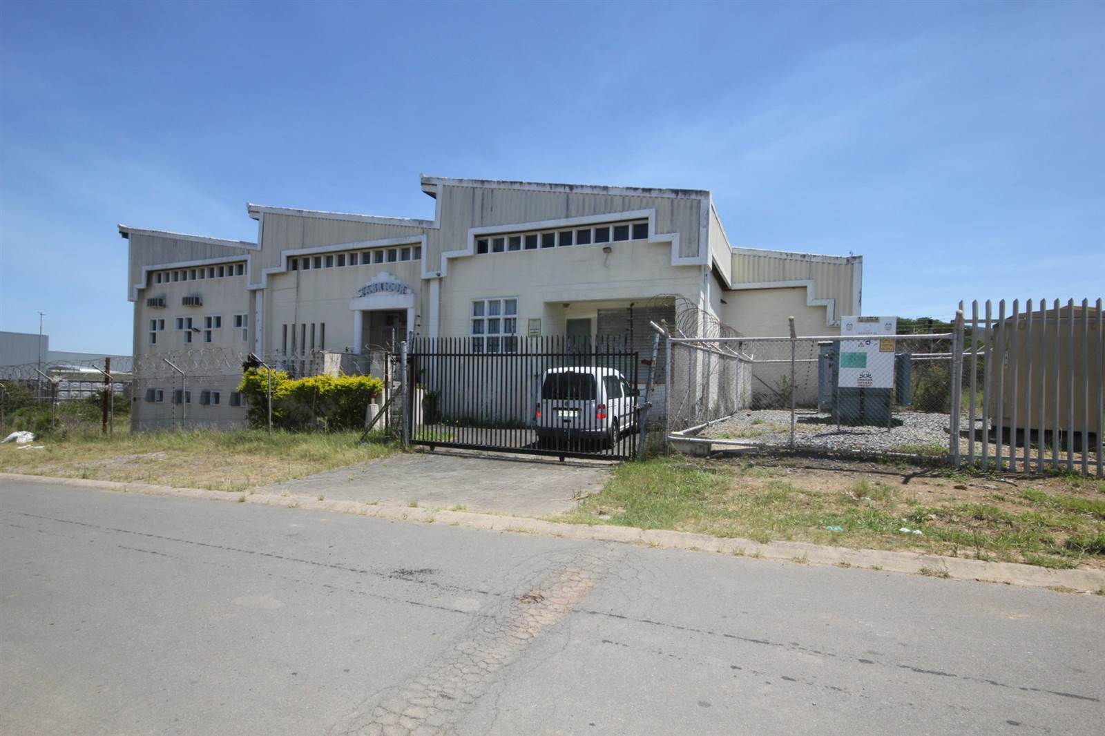 1290  m² Industrial space in Mdantsane photo number 1