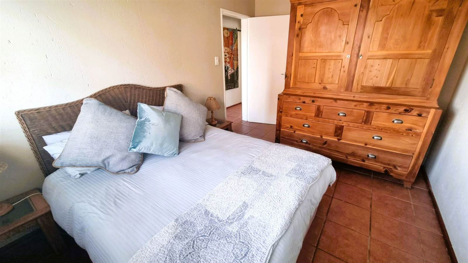 3 Bed Apartment in Trafalgar photo number 18