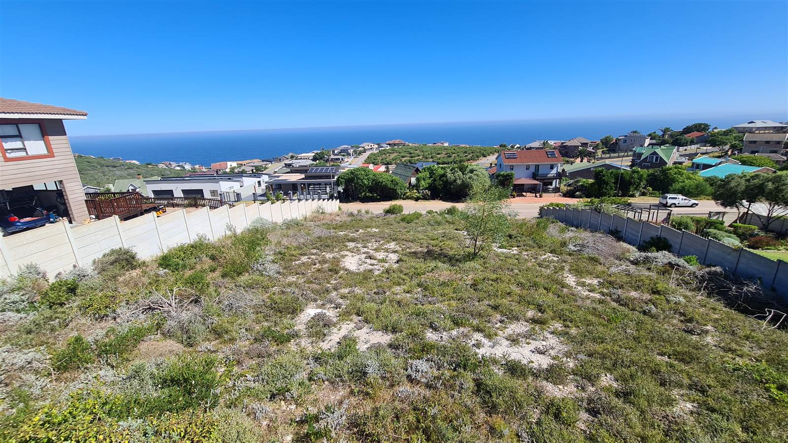 920 m² Land available in Dana Bay photo number 5