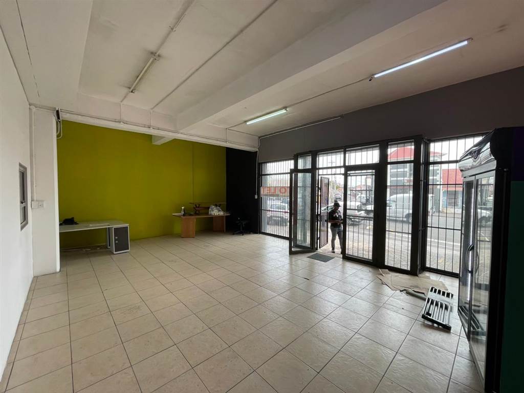 330  m² Commercial space in Salt River photo number 19