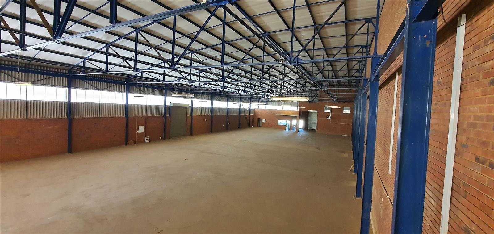 3108  m² Industrial space in Clayville photo number 4